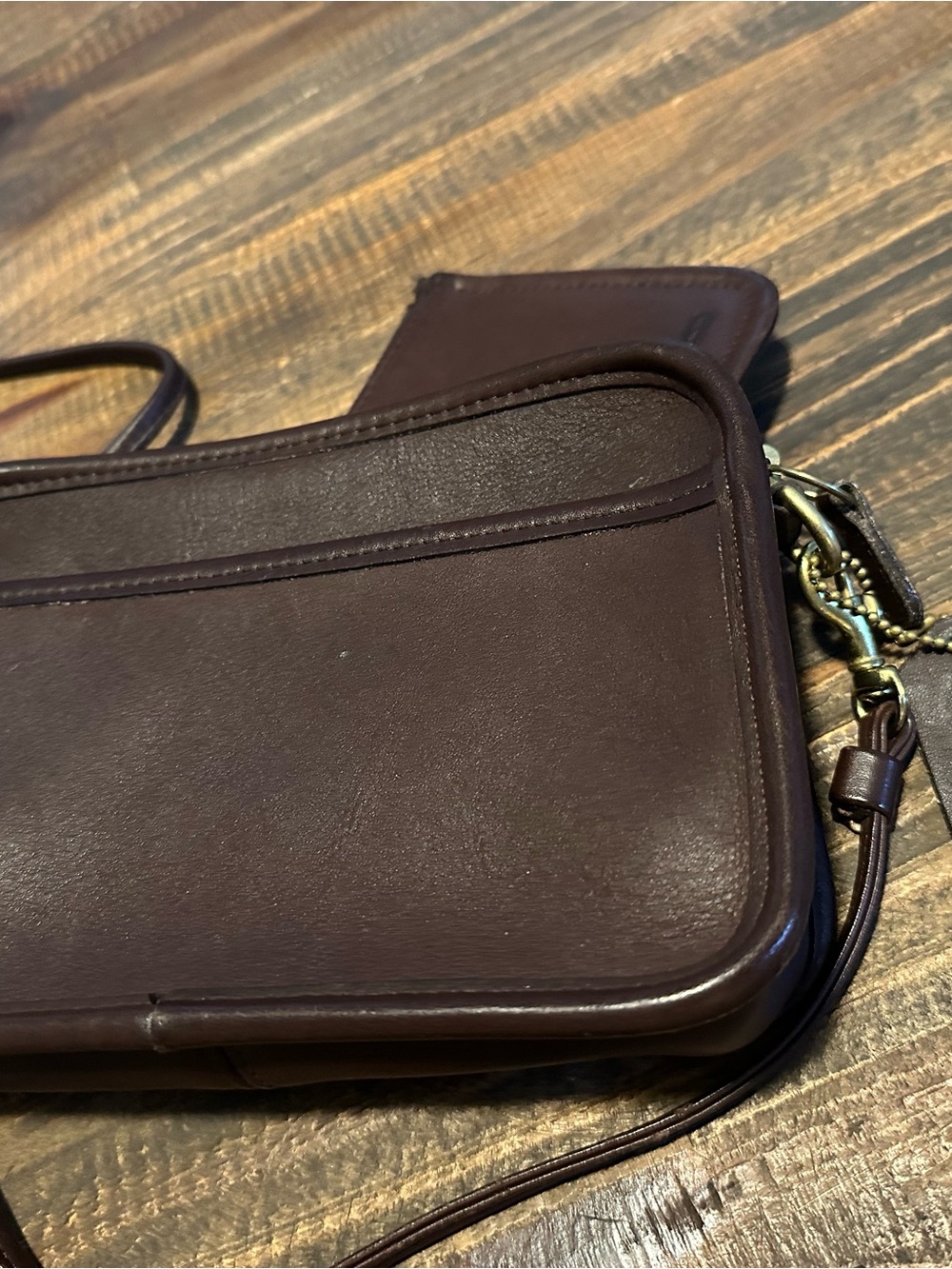 Vintage Coach Carnival 9925 Mahogany Leather Crossbody Bag 1996 - Picture 4 of 10